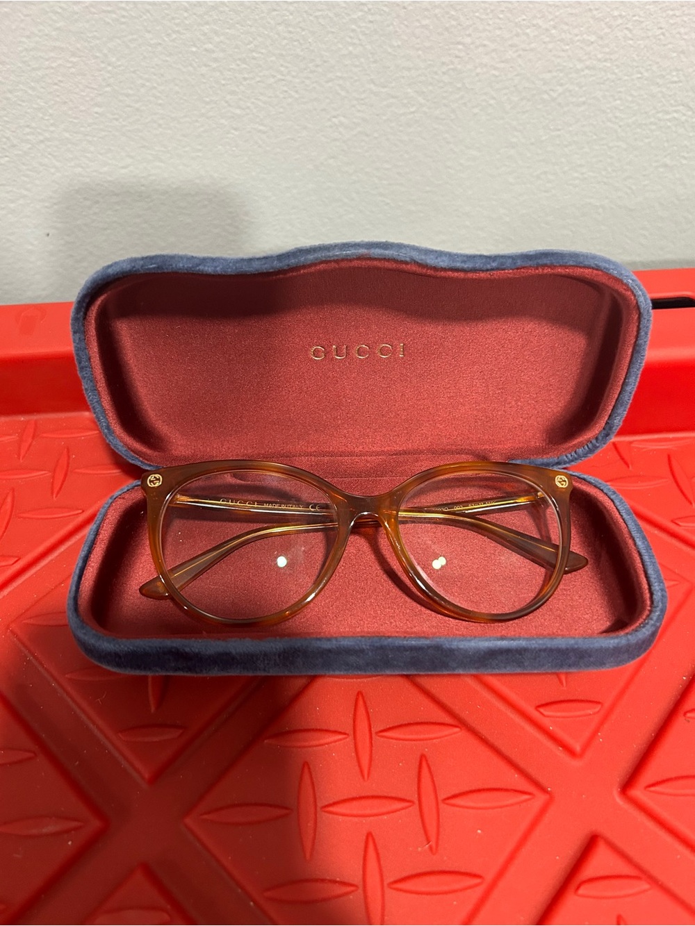 Gucci Women's Brown Tortoiseshell Optical Glasses in Branded Case frame and case